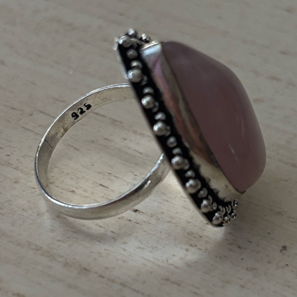 Elegant Teardrop Pink Stone Ring - Picture 5 of 6